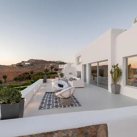 Vila Seawest A Luxury Dream In Mykonos Agios Ioannis Diakoftis